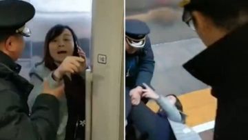 Wanita di China Ini Memaksa Kereta untuk Menunggu Suaminya yang Telat. Ada-ada Aja ya!