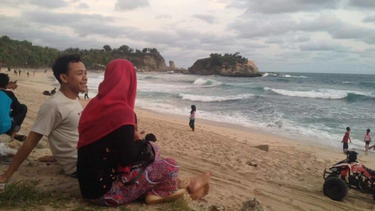Aku Melepasmu Karena Jika Merpati yang Baik Saja Bisa Kembali, Apalagi Engkau Parkit Kecil