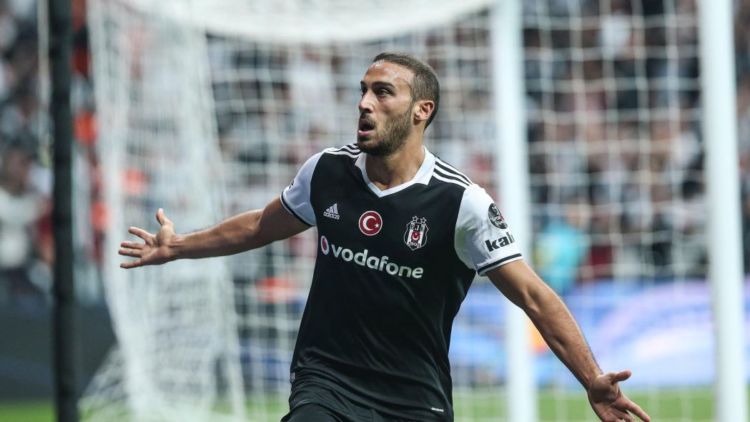 Cenk Tosun Bisa Jadi Solusi Kebuntuan Lini Serang Everton