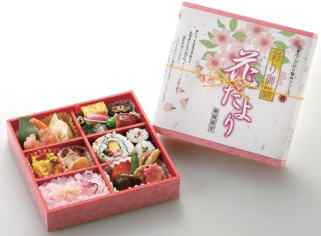 Bukan Cuma Karena Niat, Ternyata Ada Filosofi Unik di Balik Obsesi Orang Jepang Sama Packaging