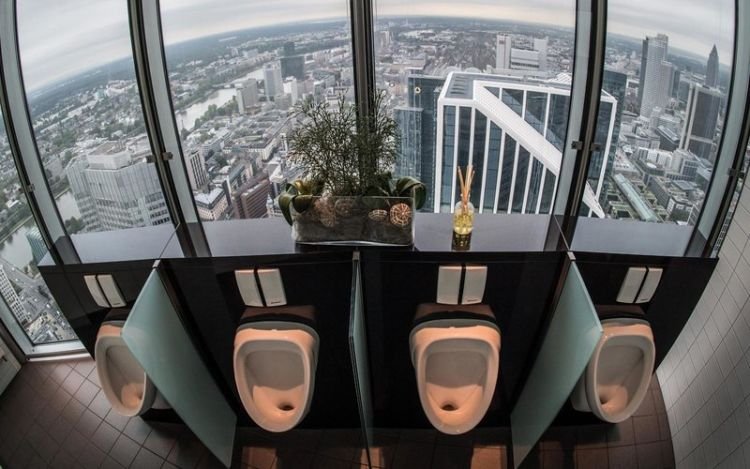 12 Toilet Unik yang Mempunyai Pemandangan Spektakuler. Tertarik Mencoba?