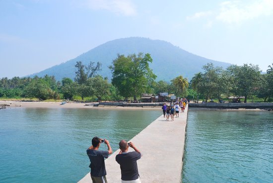 Dermaga Pulau Sebesi