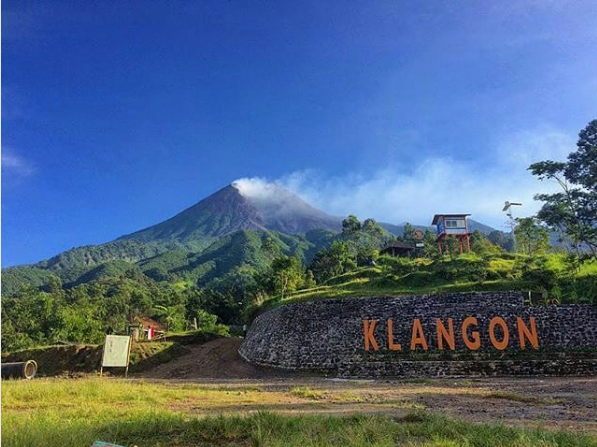 Bukit Klangon Merapi, Spot Foto Hits dengan Latar Belakang Keindahan Gunung Merapi!