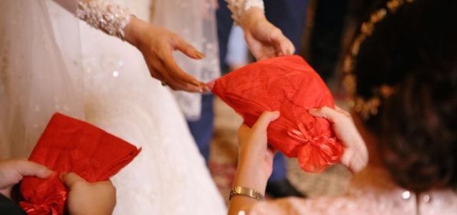 Jadi, Angpau Pernikahan Itu Hak Siapa? Sebelum Ambil Keputusan, Simak Dulu Penjelasannya di Sini