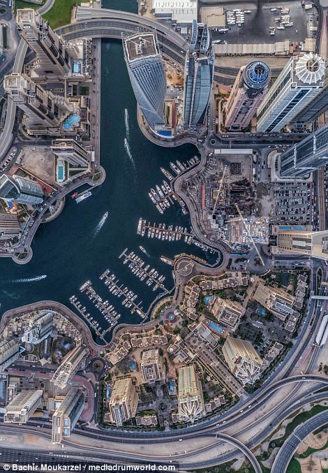 12 Foto Drone di Dubai yang Begitu Memesona. Begini Tampilan Kota Mewah Ini dari Udara!