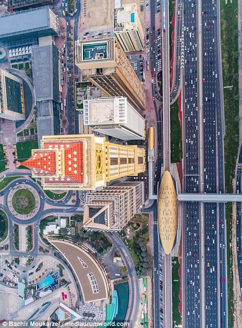 12 Foto Drone di Dubai yang Begitu Memesona. Begini Tampilan Kota Mewah Ini dari Udara!
