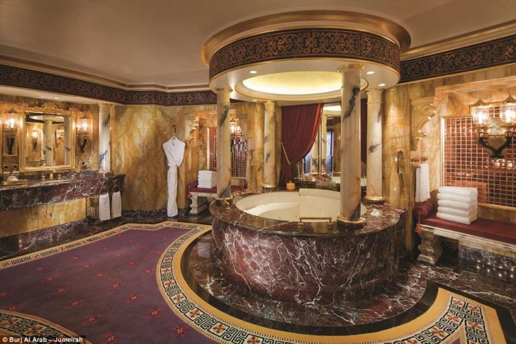 10 Hotel dengan Kamar Mandi Paling Seksi di Dunia. Jadi Bikin Pengen Menginap di Sana!