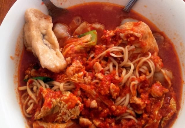 Mie Pedas Ayam