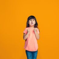 9 Kalimat ‘Terlarang’ yang Jangan Sampai Diucapkan ke Anak. Harus Bisa Sabar dan Bijak!
