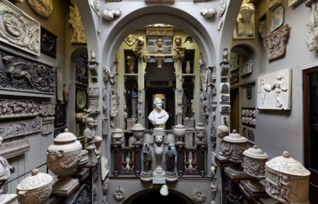 Si Seksi di Sisi Barat Laut Eropa 5 Sir John Soane's Museum