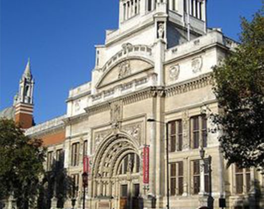 Legenda Museum Tua Victoria & Albert London yang Penuh Artefak Indonesia
