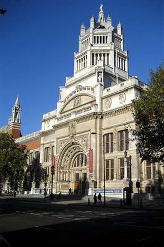 Legenda Museum Tua Victoria & Albert London yang Penuh Artefak Indonesia