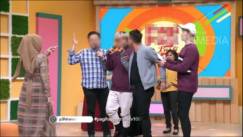 Deddy Corbuzier Raih Penghargaan dan Beropini Soal TV pada KPI. Semoga Tontonan Kita Membaik, Ya