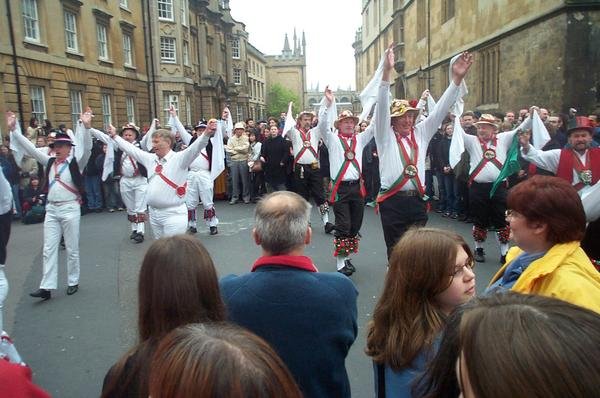 Tarian Morris