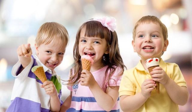 Salah Kinder Joy, Rak Minimarket, Atau Orangtua? Ini 6 Alasan Kenapa Anak Sekarang Lebih Suka Jajan 18 Salah Kinder Joy, Rak Minimarket, Atau Orangtua? Ini 6 Alasan Kenapa Anak Sekarang Lebih Suka Jajan