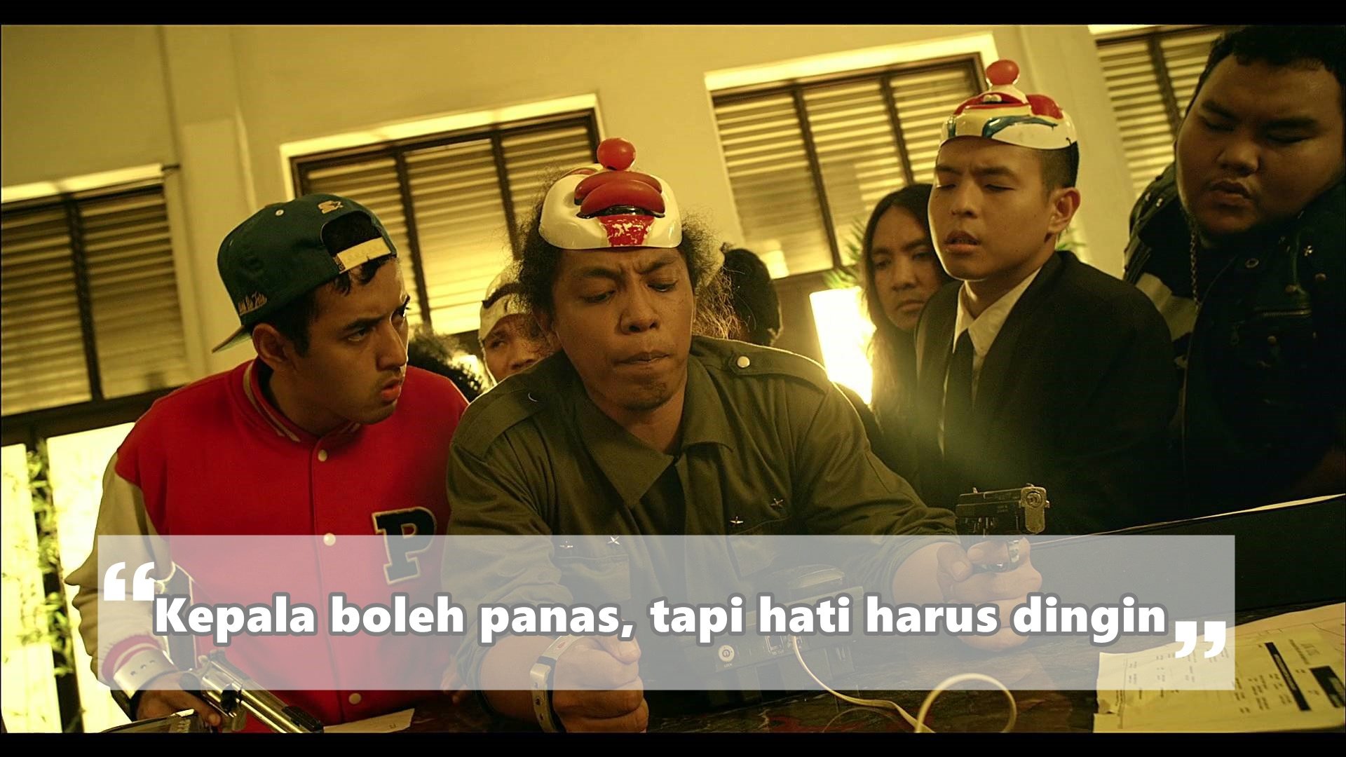 Meski Bikin Ketawa, 10 Kutipan dari Film Komedi ini Bisa Bikin Kamu 'Mikir' lho. Ngena Banget!