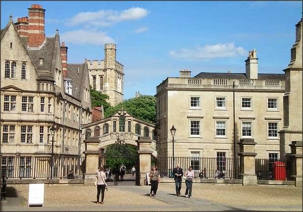 5 Negara yang Harus Kamu Datangi di United Kingdom 3 Oxford University