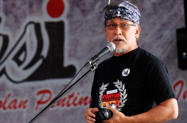 Jadi Korban Hoaks, 5+ Seleb Ini Pernah Dikabarkan Meninggal. Padahal Masih Segar Bugar Lho!