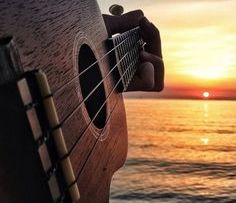 7 Lagu Korea Ini Asyik Banget Buat Nemenin Sore Kamu!