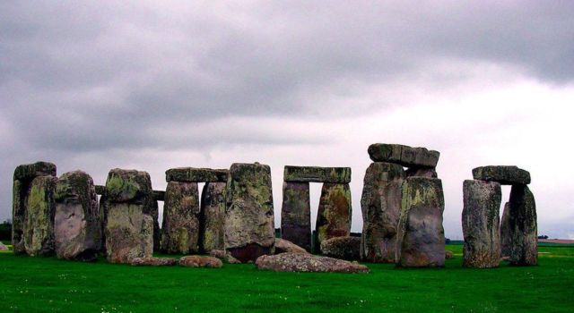 Dari A Sampai Z, Inilah Alasan Kenapa Kamu Harus Traveling ke Britain! 19 Stonehenge