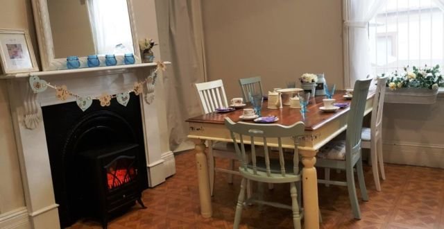 Tea Set Table