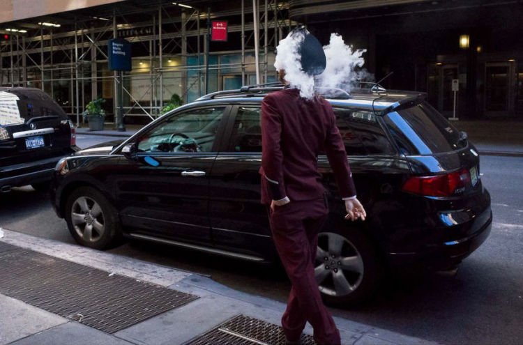 15 Karya Street Photography yang Keren Banget. Saking Kerennya Malah Kaya Editan
