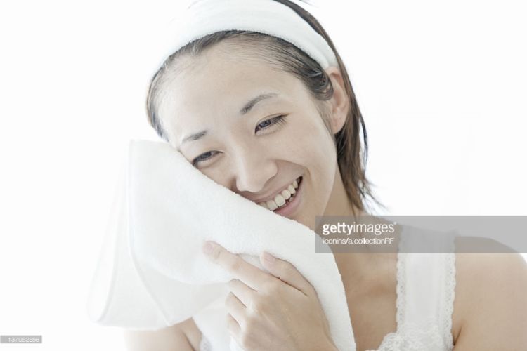 Rahasia Cuci Muka Ala Wanita Jepang yang Bikin Wajahnya Tampak Muda