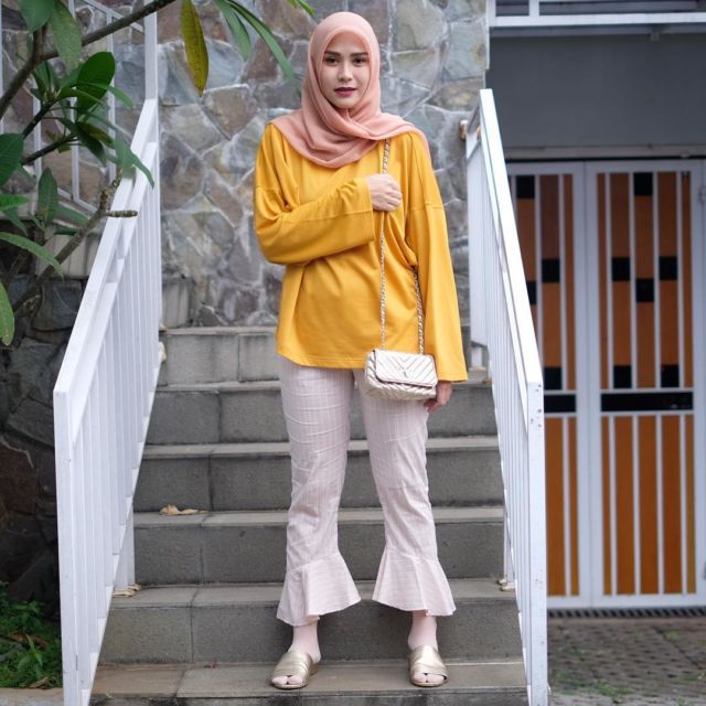 Padanan Anti Norak buat Atasan Warna  Kuning Mustard 