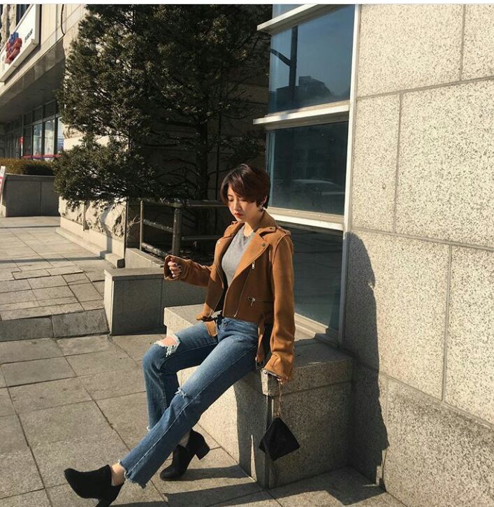 Sedikit Berkesan Tomboy, 10+ Gaya Hits Han Yoora Ini Buktikan Rambut Pendek Pun Bisa Bikin Terlihat Imut dan Manis