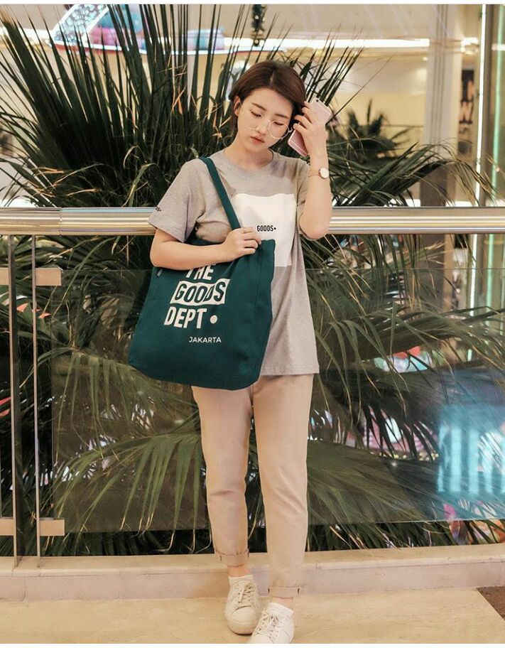 Sedikit Berkesan Tomboy, 10+ Gaya Hits Han Yoora Ini Buktikan Rambut Pendek Pun Bisa Bikin Terlihat Imut dan Manis