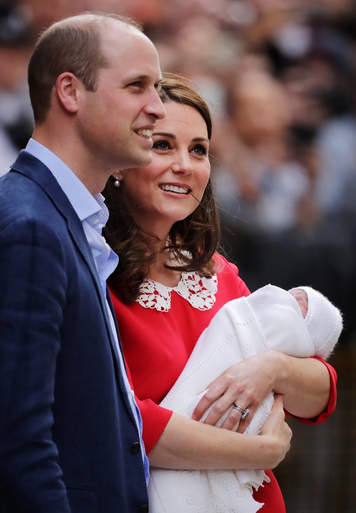 Selamat, Duchess Kate dan Prince William Resmi Umumkan Kelahiran Anak Ketiga! Simak 12+ Foto-foto Mereka di Sini