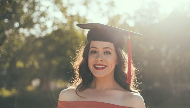5 Hal yang Sebenarnya Jadi Pertimbangan HRD untuk Menerima Lamaran Kerja Para Fresh Graduate