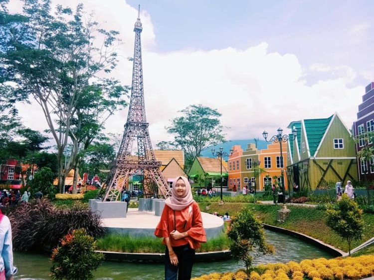 Liburan ala Kampung Eropa di Devoyage Bogor. Nikmati Suasana Eropa yang Murah Meriah!