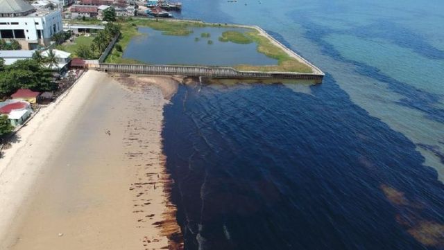 5 Fakta Soal Tumpahan Minyak di Balikpapan. Parah Banget, Sampai Keliatan dari Satelit