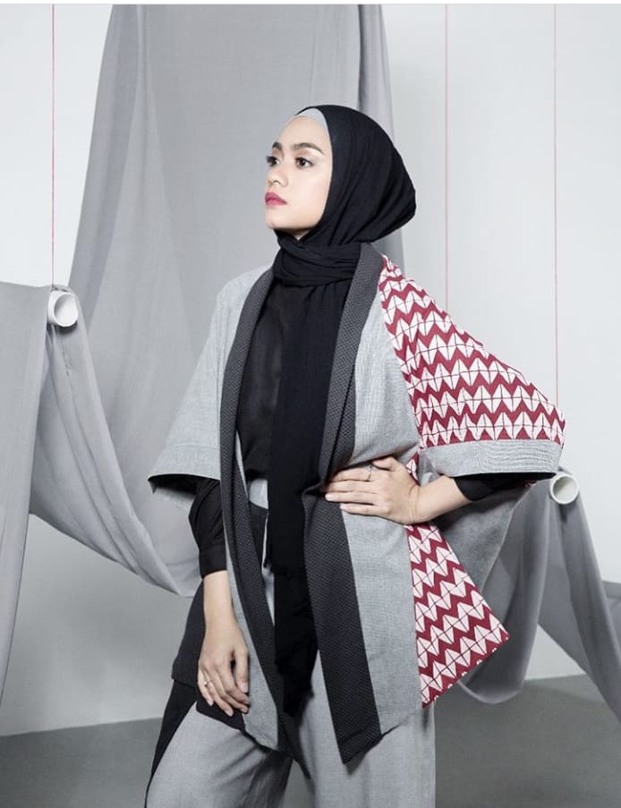13+ Inspirasi Busana Hijab Simpel Minimalis Ala Ayudia Bing Slamet. Cocok Buatmu yang Anti Ribet