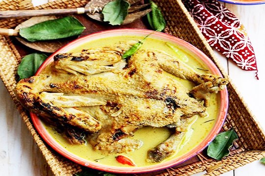 Resep Masakan Ayam Lodho, Sajian yang Cocok Untuk Acara Kumpul Bersama.