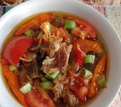 Perpaduan Rasa Asam Pedas Asem-Asem Tetelan Daging Sapi Dengan Daun Kedondong, Recommended!
