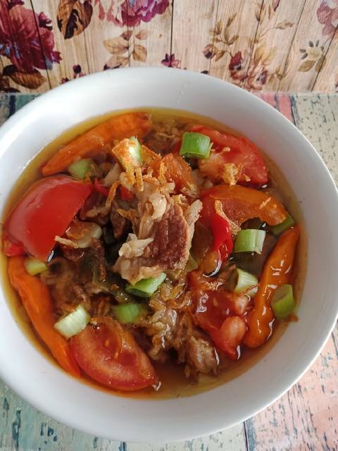 Perpaduan Rasa Asam Pedas Asem-Asem Tetelan Daging Sapi Dengan Daun Kedondong, Recommended!