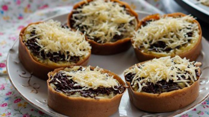 Menikmati Martabak Mini Dalam Bentuk yang Mini, Enak, Empuk dan Mengenyangkan