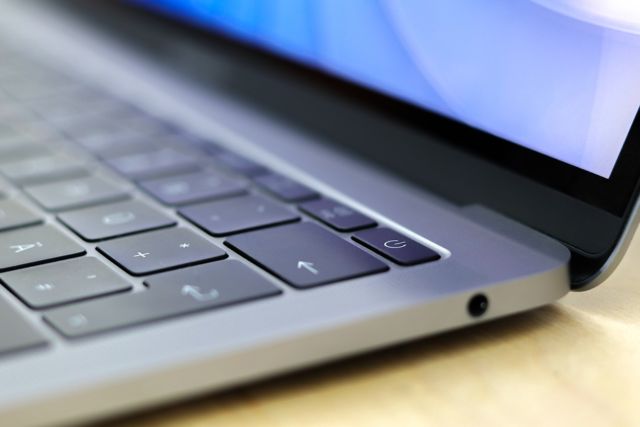 laptop dengan kinerja powerfull