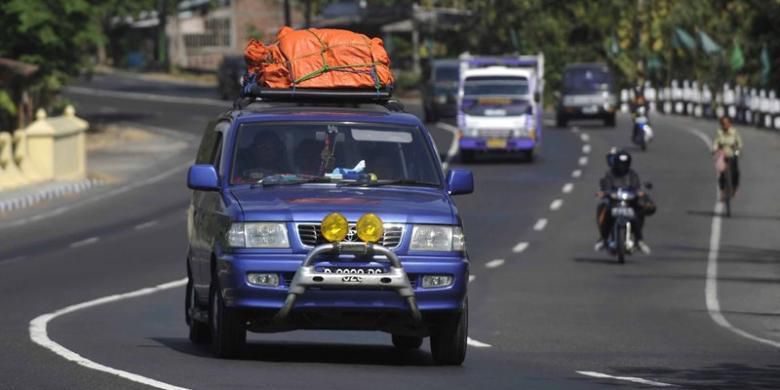 Mudik Dengan Mobil Sendiri ? Jangan Lupa Siapkan 5 Barang Penting Ini
