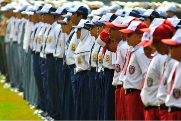 Pro Kontra Kebijakan Zonasi Sekolah Makan Korban, Siswi SMP di Blitar Sampai Bunuh Diri Karenanya