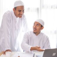7 Kebiasaan Cowok yang Pasti Dilakukan Jelang Idulfitri. Sibuknya Ngalahin Orang Bikin Kue dan Ketupat!