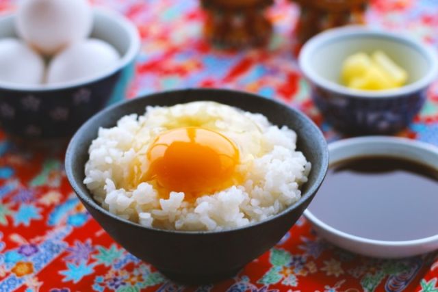4 Alasan Orang di Negara Ini Doyan Banget Makan Telur Mentah. Katanya Telur di Sana Paling Aman