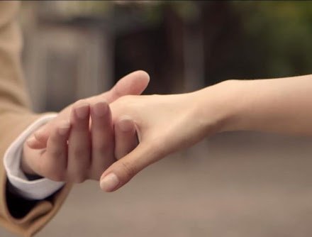 Hold hand
