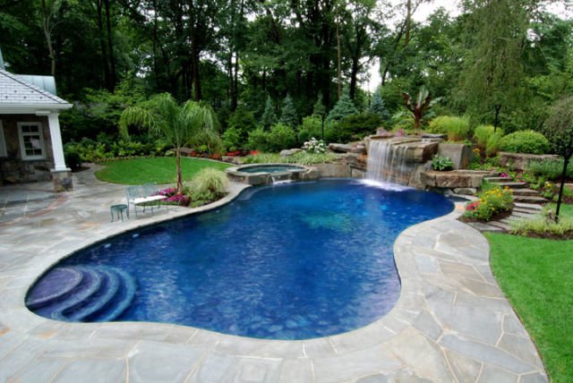 Kolam renang outdoor