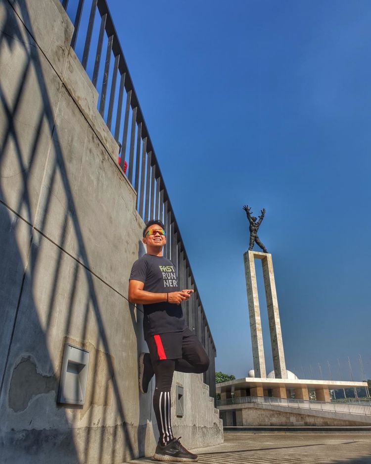 10 Foto Taman Lapangan Banteng yang Instagramable Banget. Cocok Buat Menunggu Senja di Jakarta!