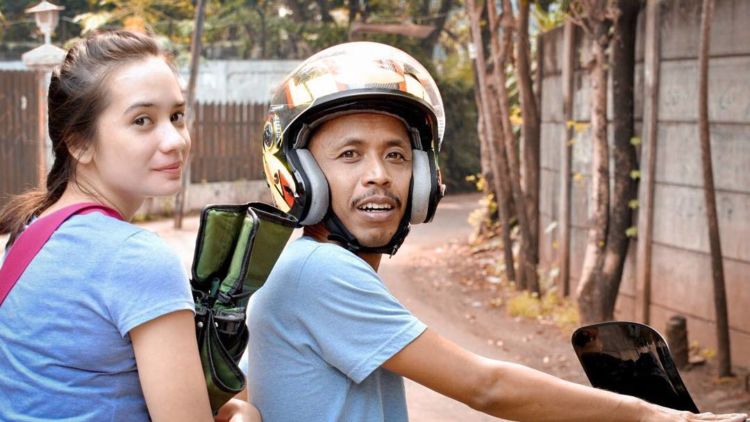 6 Hal yang Bisa Dipetik dari Kisah Cinta Mas Pur – Novita ‘Tukang Ojek Pengkolan’. Baper Maksimal!