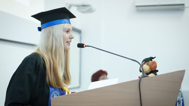 Ini Dia Alasan Kenapa Kamu Harus Jadi Sarjana!