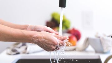 9 Kesalahan Kamu dalam Mencuci Tangan. Kalau Masih Lakukan Ini, Pantas Saja Penyakit Mudah Menyerang
